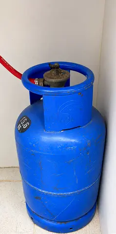 Gas Cylinder with Regular & Gas pipe