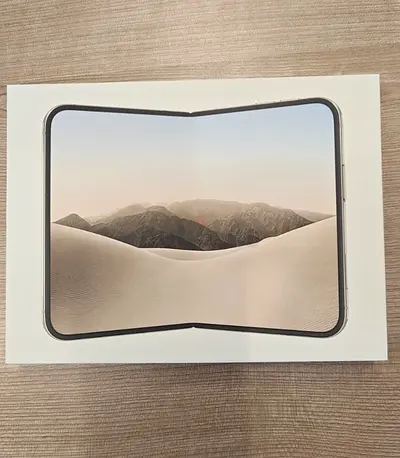 iPhone Duo Foldable smartphone (boxed) - new contact me on WhatsApp's