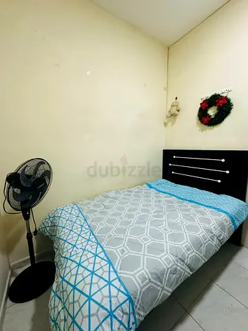 A partition Room Available for excutives in Al nahda 2 Dubai