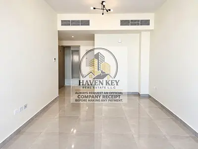 1 month free // free wifi // brand new apartment//