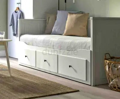 ikea hemnes daybed with 2 mattresses - great condition