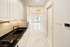 Bright Studio | Side View | Vincitore Boulevard