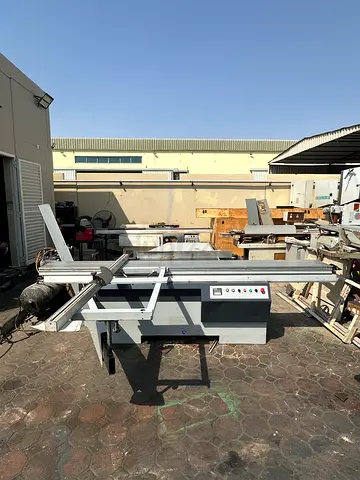 Italian Automatic Panel Saw Machine (WoodWorking - Carpentry Machine)