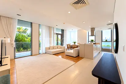 Vacant I + Maid's Room | Sea View