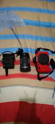 Canon EOS R10 Mirrorless Camera + RF-S 18-150mm F3.5-6.3 IS STM Lens