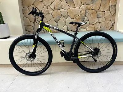 Giant Mountain Bike - Hardtail 27.5", Disc Brakes