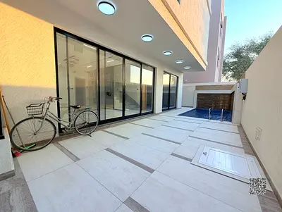 شامل مكيفات_كهرباء_ماء_ قابل للتفاوض_تملك حر  Including AC,electricity,water-Negotiable_freehold