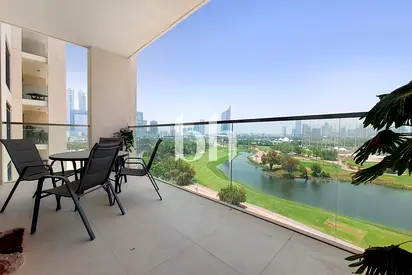 Stunning Lake, Golf & Skyline View | High Floor