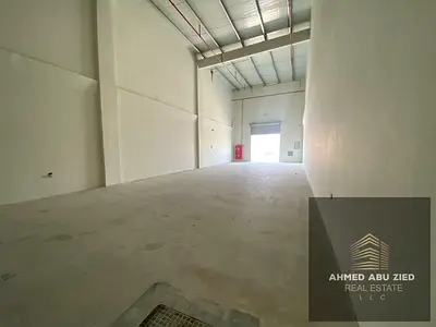 مستودع 1850 قدم مربع ارضي فقط مع كهرباء 25 كيلو واط