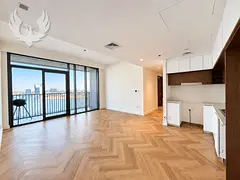 Mid Floor | Full Water View | Wooden Flooring