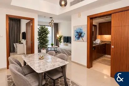 2 Bedrooms with Ensuite | Standpoint A