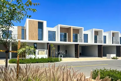 Exclusive l Park Backing l Corner Unit
