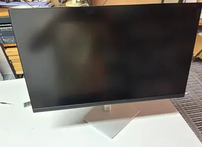 dell Monitor 24 Inch P2423DE Borderless QHD Resolution