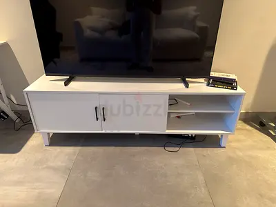 White TV Stand / Entertainment Unit - Modern, Good Condition