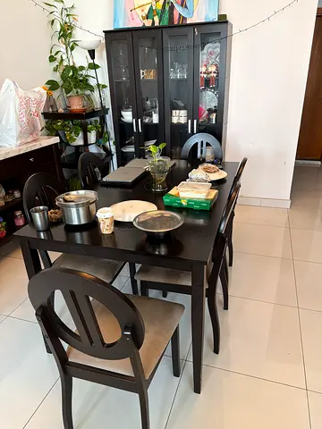 Dining table with 6 chairs