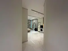EXECUTIVE STUDIO | HIGH FLOOR | SKYLINE VIEW