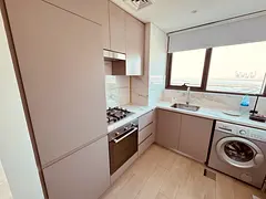 PRIME LOCATION // LUXURY APARTMENT WITH FITTED KITCHEN // HIGH FLOOR