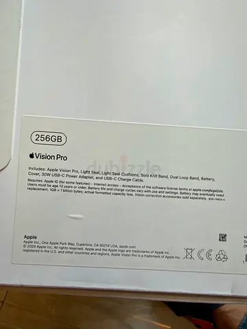 Apple Vision Pro (256GB) - Sealed Box