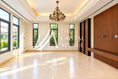 Huge Plot | Corner Unit | Private Garden