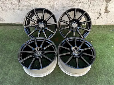 4x Original Mercedes Benz G class 20inch Black Rims