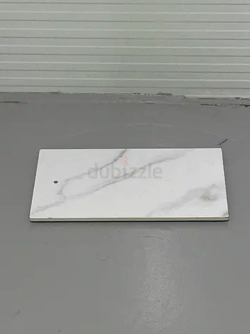 White marble-look decoration piece stand