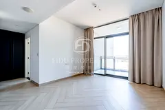 Exclusive | Ready Move In | Open-concept Design