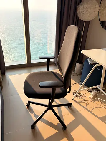 SMÖRKULL Office chair