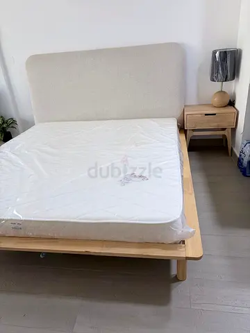 Minimal Solid Wood Platform Bed with Upholstered Headboard and New Mattress