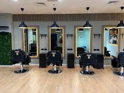 Elegant waterproof Salon interior Mirrors & Lighting
