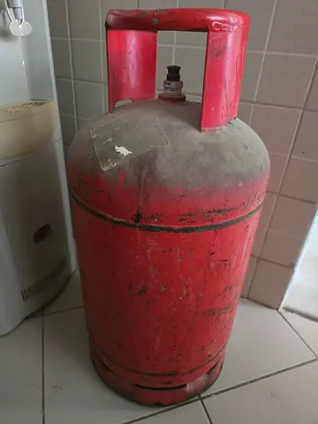 Used LPG Gas Cylinder - Standard Red Tank