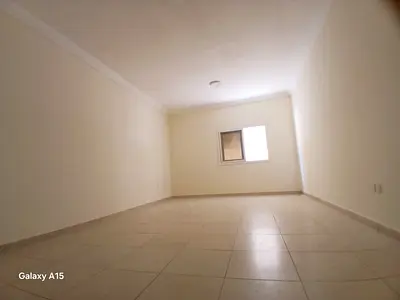 Luxury and Lavish studio good building near Muwailah bus stop rent 22k