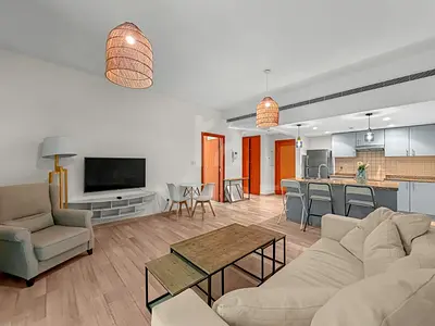 Vacant | 1 Bed-Semi Upgraded Unit | Lower Floor