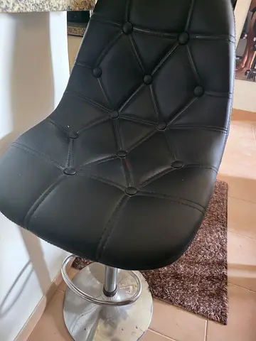 Bar stools in good condition