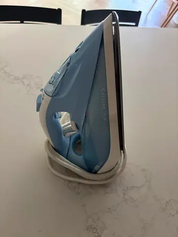 Philips Steam Iron - Good Working Condition