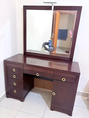 Wooden Dressing Table with Mirror and Storage Drawers