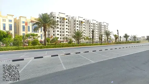 مميزات التملك بدون عمولة وبدون رسوم تسجيل امتلاك شقة راقية تجمع بين المساحة الواسعةوالموقع المميز،📍 بقرية الأميرة | عجمان على شارع الشيخ محمد بن زايد