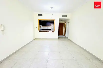 Family Living | Balcony | Prime Location