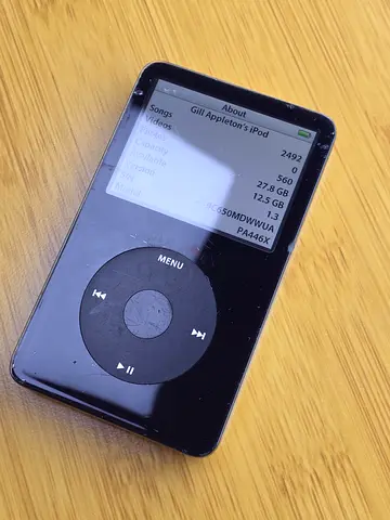 Apple iPod Classic 5th Gen 30GB