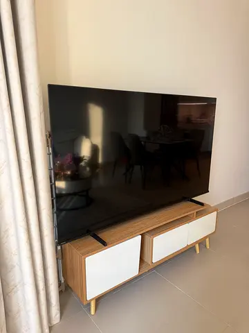 Hisense 65” 4K QLED Smart TV – Excellent Condition