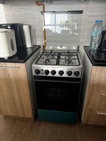 Midea Freestanding 4-Burner Gas Cooker
