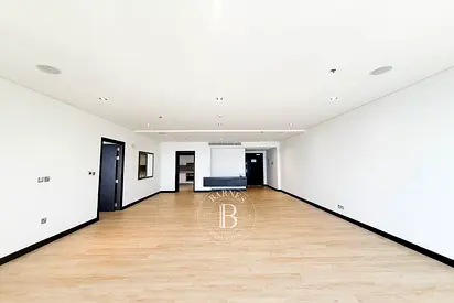 Spacious 1BR | Unfurnished | Prime Palm Jumeirah