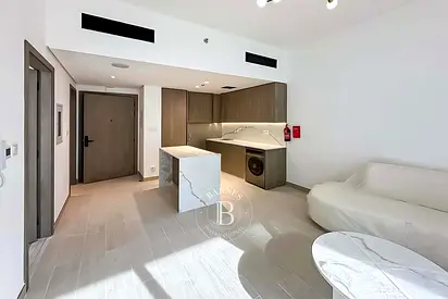 Pay Upto 4 Cheques | Furnished | Available April