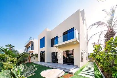 Luxury Villa | Premium Location | Elevator I
