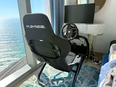 Thrustmaster T598 + Playseat Trophy