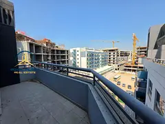 Vacant | Prime Location | Spacious & Bright