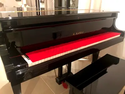 K. Kawai Baby Grand Piano in Gloss Black - Excellent Condition