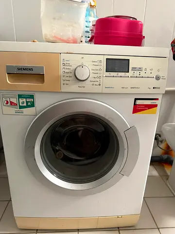 Washing machine 100