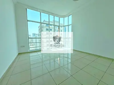 2BHK+ 3BATH ● CLOSE HALL ● FREE MONTH ● WELL MAINTAINED