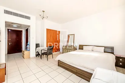 Furnished | 12 Cheques | Available 20 Nov