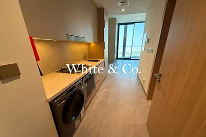 New Studio | Top Floor | Semi-Furnished